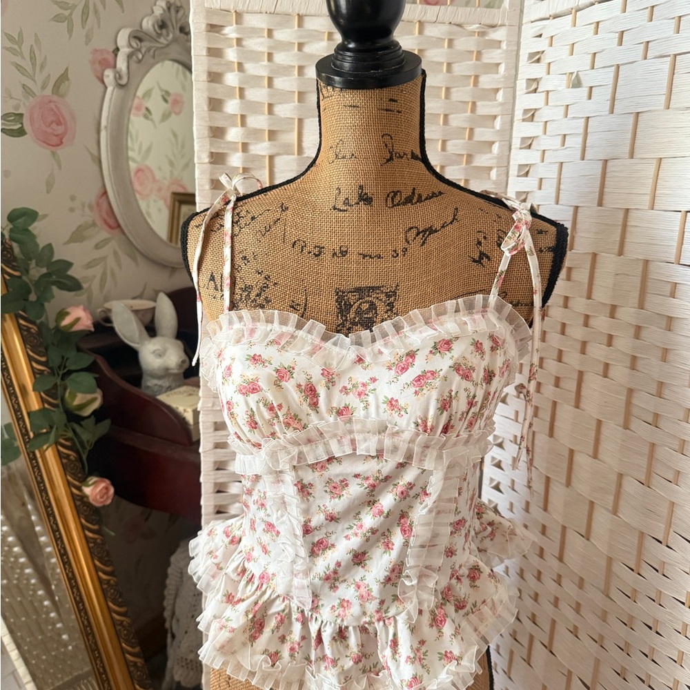 Floral Lace Ruffle Corset Style Top